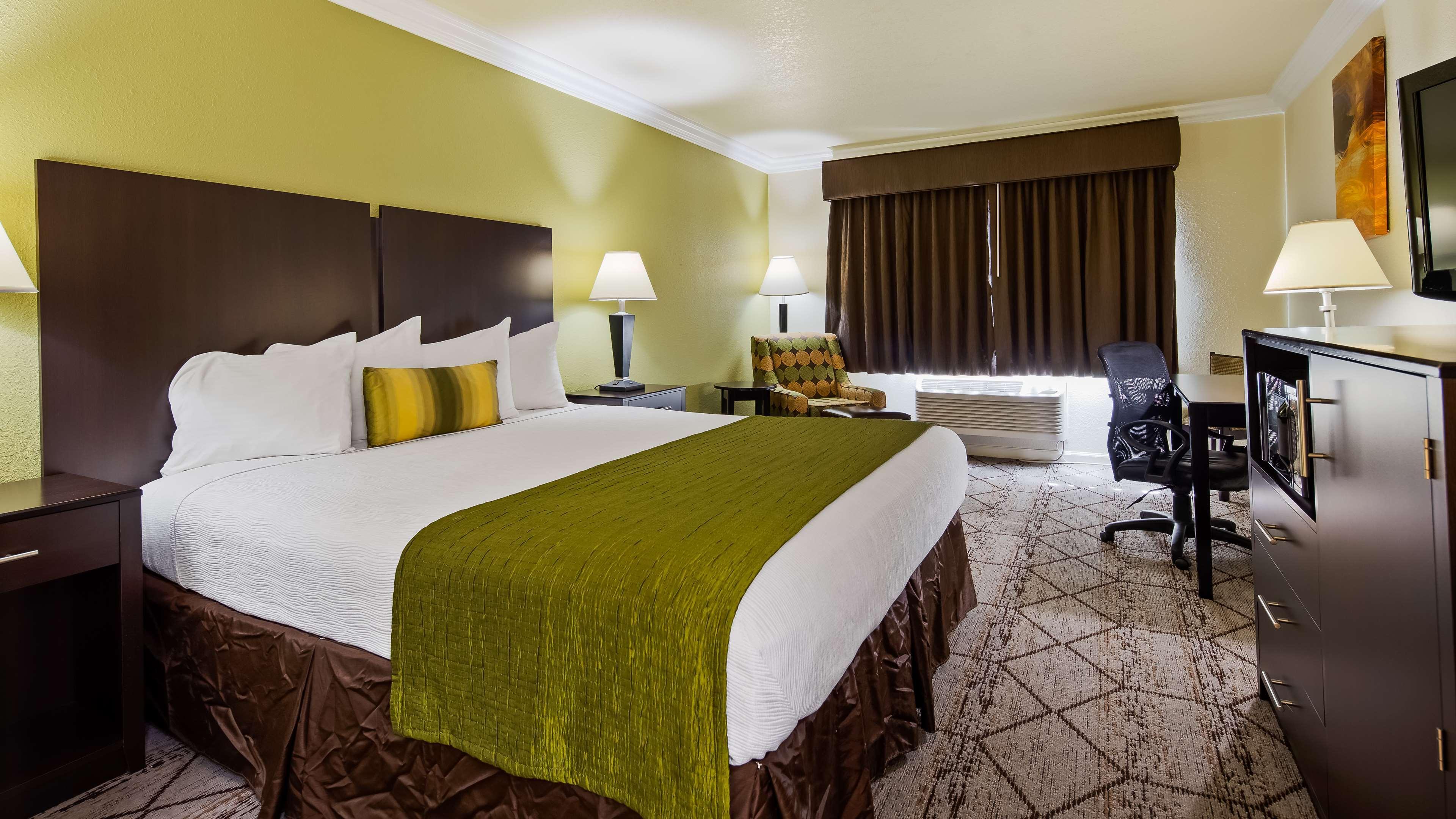 Best Western Executive Inn Los Banos Exterior photo