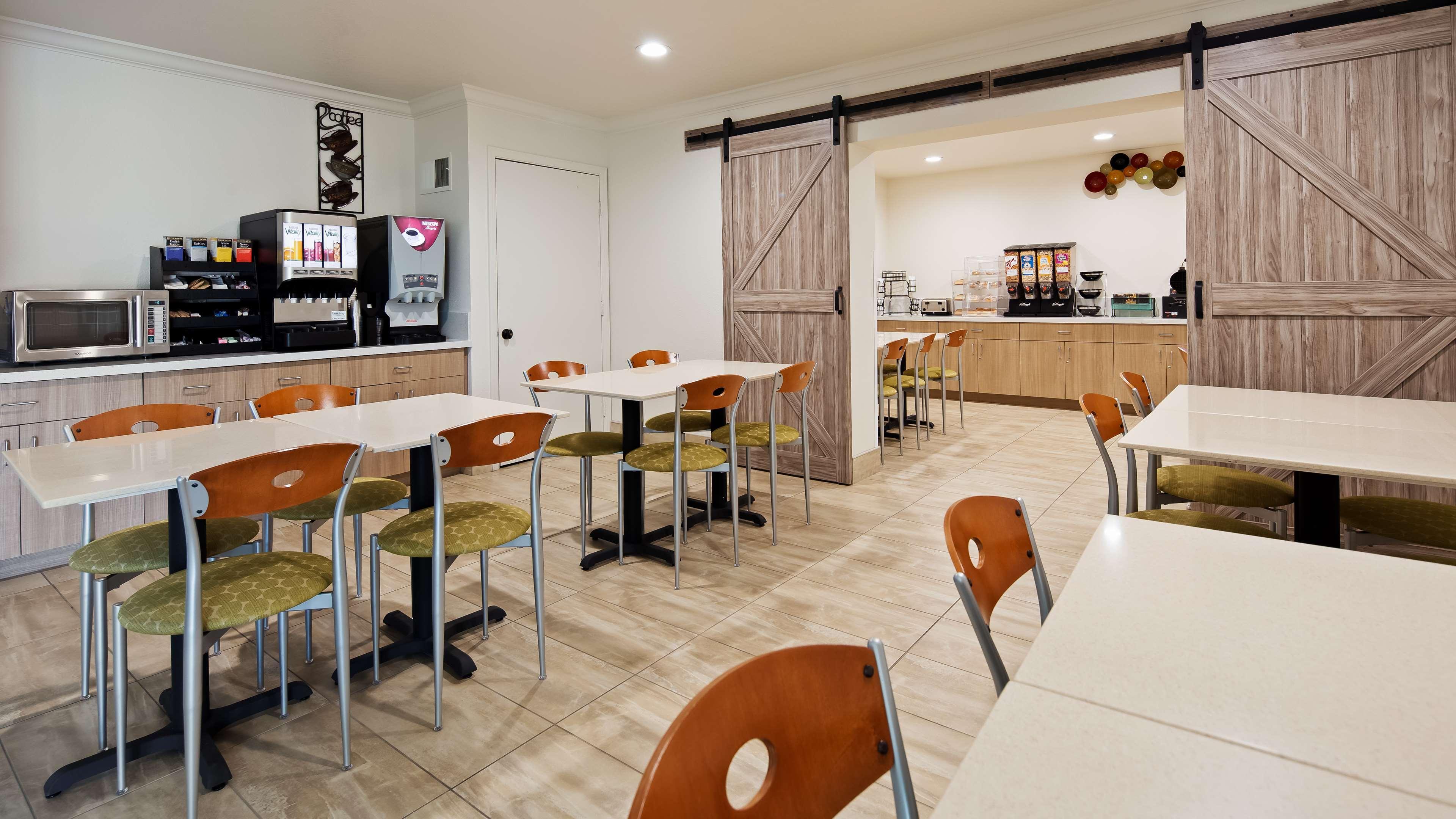 Best Western Executive Inn Los Banos Exterior photo