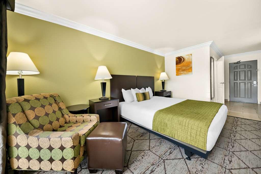 Best Western Executive Inn Los Banos Room photo
