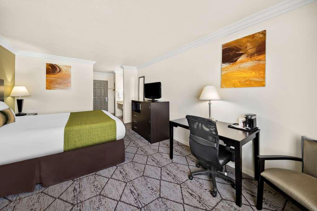 Best Western Executive Inn Los Banos Room photo