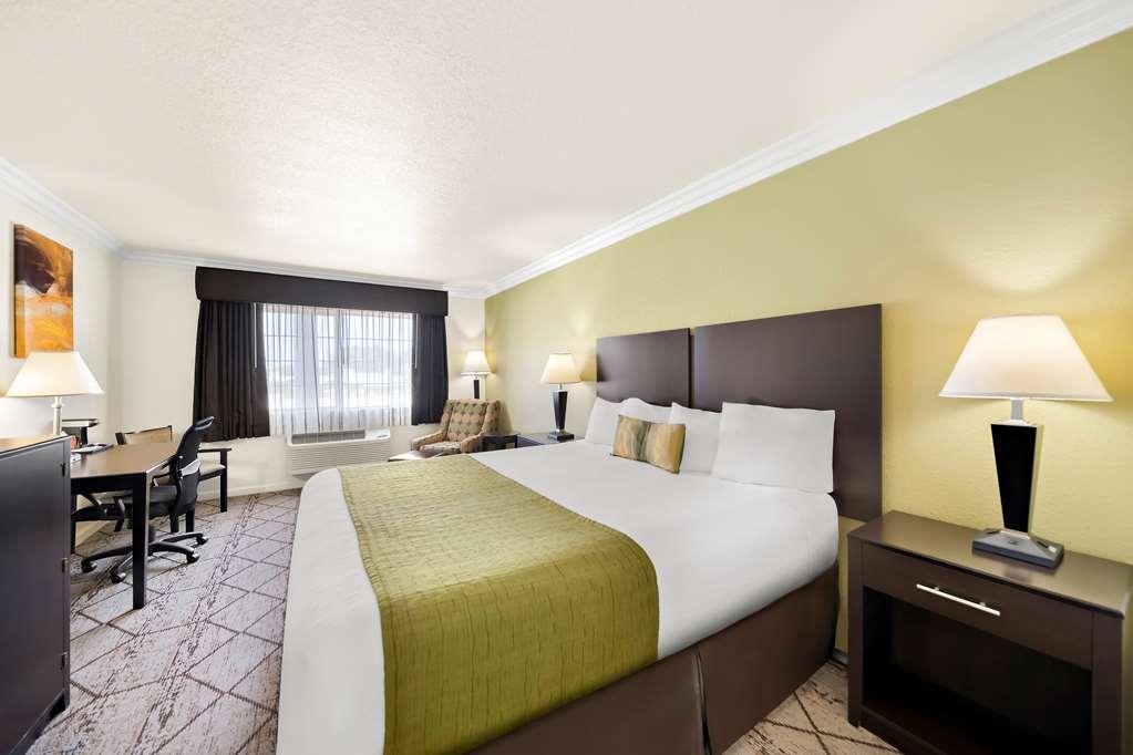 Best Western Executive Inn Los Banos Room photo