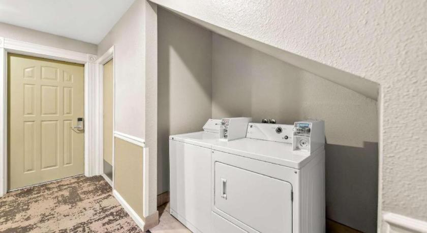 Best Western Executive Inn Los Banos Exterior photo