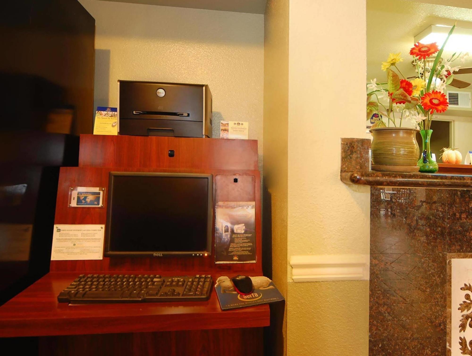 Best Western Executive Inn Los Banos Exterior photo